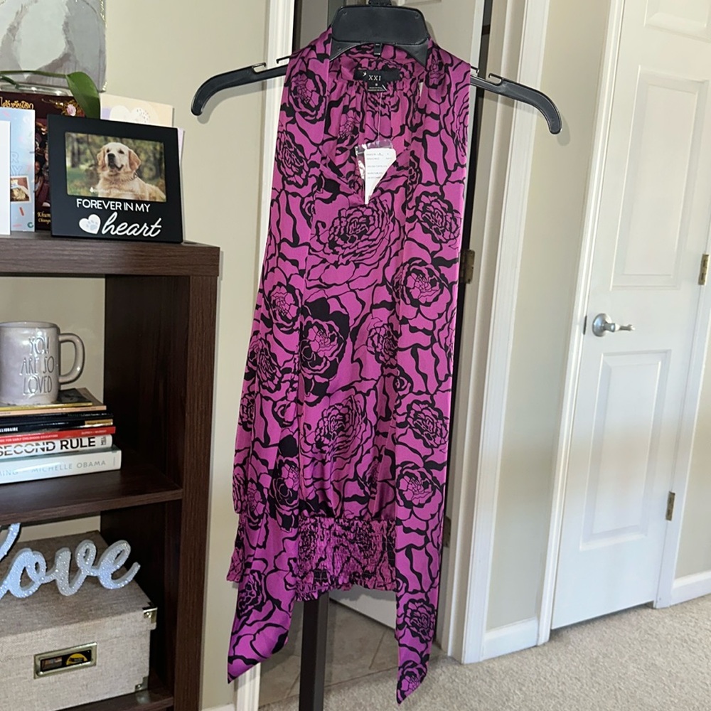 Tie neck/ bow blouse